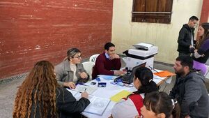 Jornada comunitaria facilita servicios en el Bañado Sur - .::Agencia IP::.