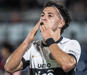 Sebas Ferreira será baja en Olimpia por una fractura en el quinto metatarsiano - trece
