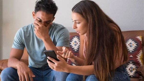 “Pillé a mi novio viendo videos indebidos y nos peleamos mal”