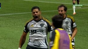 Versus / ¡Le rompió el arco! El golazo de tiro libre de Hulk que está dando la vuelta al mundo