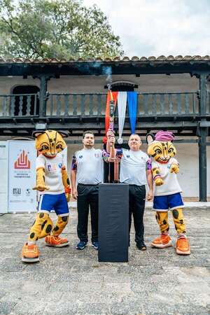 Emotivo recorrido del Fuego Panamericano en Pilar - Polideportivo - ABC Color