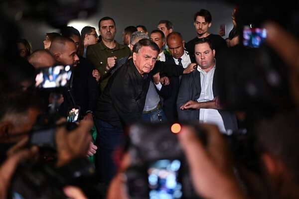Bolsonaro bajo riesgo de prisión en Brasil por publicaciones en redes sociales - Mundo - ABC Color