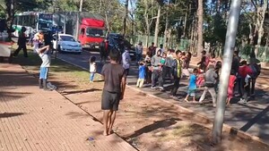 Nativos acampan hace meses frente a Gobernación de Alto Paraná
