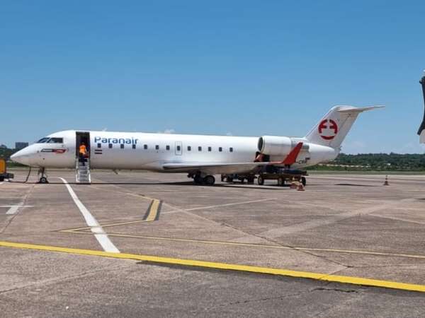 Avión de Paranair retorna al Silvio Pettirossi por “problemas técnicos” tras despegue - Nacionales - ABC Color