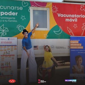 VACUNATORIO MÓVIL LLEGA AL CORAZÓN COMERCIAL DE ENCARNACIÓN - «TVS DIGITAL»