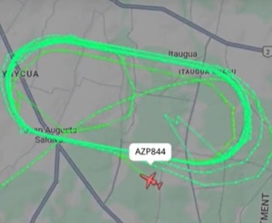 Avión de Paranair retorna a Asunción por falla en vuelo