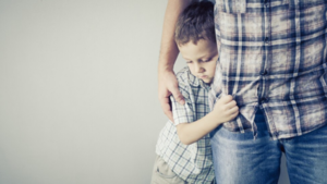En tiempos peligrosos: “el primer lugar seguro para los hijos debe ser el vínculo con los padres”
