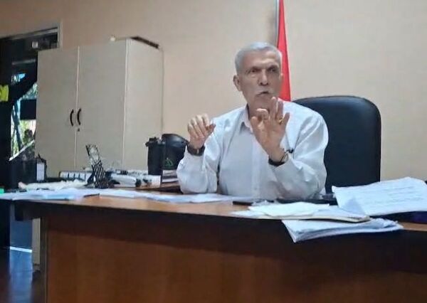Director de la PMT «Vázquez», alardea de influencias políticas para evitar sanción vehicular