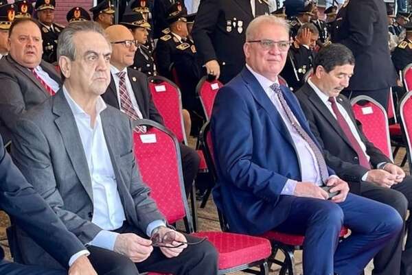 Fiscal General en la mira de Diputados: Yamil pide echarlo y Vallejo dice que Ministerio Público “está en ruinas” - Política - ABC Color