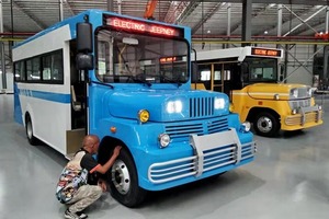 Buses que vienen de Filipinas no serán para el transporte público