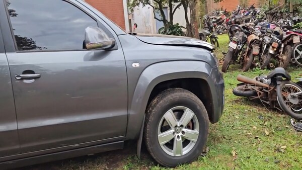 Motociclista herida tras ser embestida por una camioneta que se dio a la fuga en Obligado