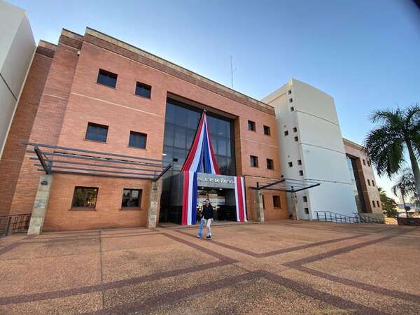 Concepción: juez pospuso el juicio oral que debía iniciarse ayer, porque se va a jubilar en agosto - Nacionales - ABC Color