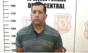 César Benítez Cattebeke, denunciado por invadir área verde, arrastra condenas, causas por estafa, violencia familiar y orden de captura vigente - OviedoPress