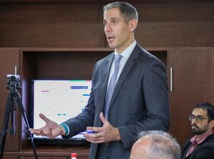 Viceministro de Industria expuso iniciativas para atraer inversiones