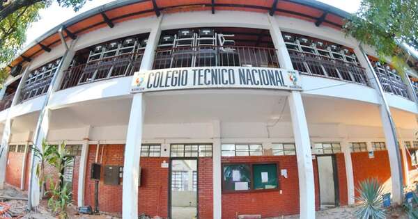 La Nación / Itaipú renovará 2 colegios