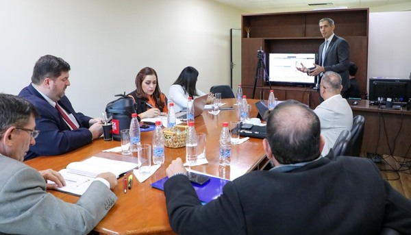 MIC presenta iniciativas para atraer inversión al Paraguay ante Comisión de Industria del Senado
