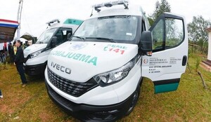 Fortalecen hospitales de Paraguarí con entrega de ambulancias, fondos, equipos e insumos - .::Agencia IP::.