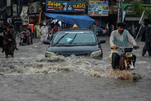 Más de 230 muertos por las lluvias e inundaciones en Pakistán