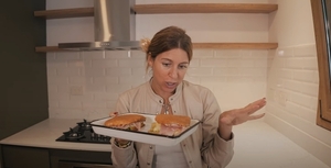 (VIDEO) ¿Mba’epio péa? ¡Actriz de “Floricienta” ahora hizo aipo “sándwich de chipá”!