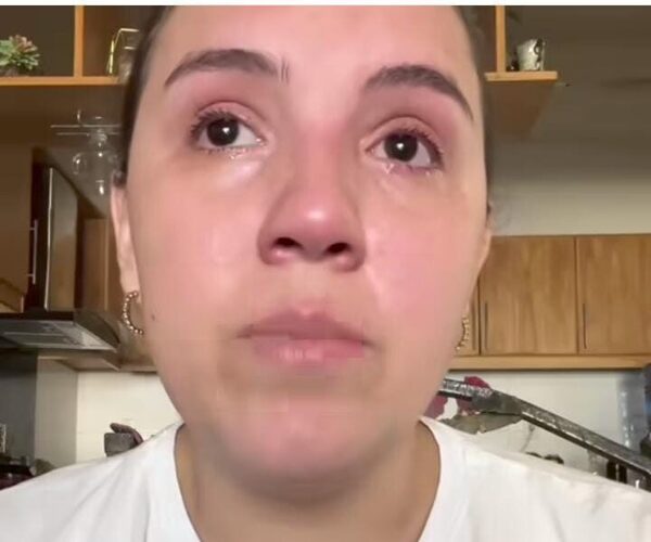 (VIDEO)Cheff influencer rompe en llanto por caso Melanie: “La niña era vecina de mi @bus@d0r”