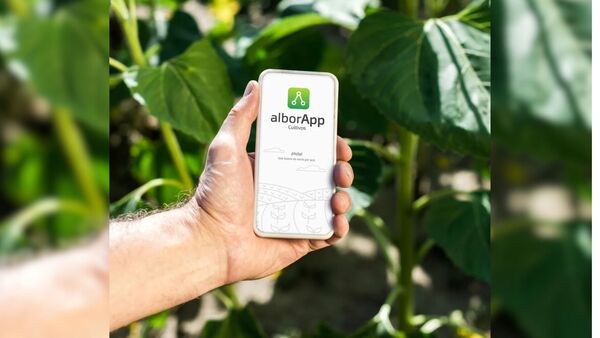 Del cuaderno al celular: cómo digitalizar tu campo es más fácil y rentable de lo que parece