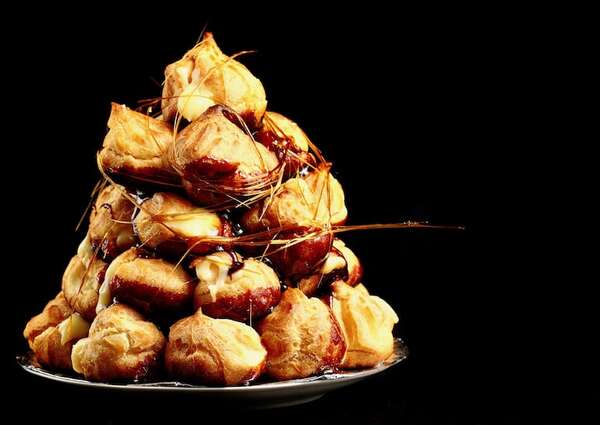 Croquembouche o torre de profiteroles: paso a paso sencillo - Gastronomía - ABC Color