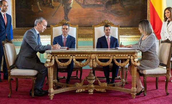 Paraguay y España firman acuerdo