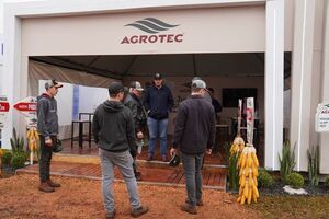 Agrotec presentó híbridos de maíz Pioneer® en Cooprolanda 2025