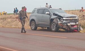 Motoca muere al chocar de frente contra una camioneta