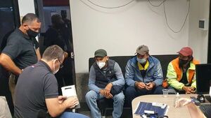 Condenan a seis funcionarios de aeropuertos por plantar drogas