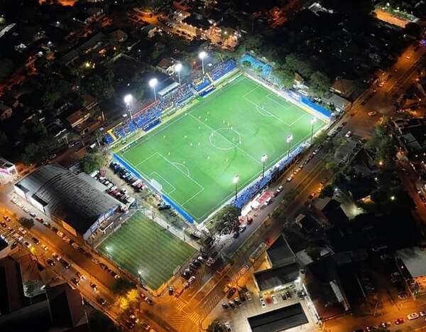 Recoleta FC: Positiva primera experiencia sobre el sintético - Fútbol - ABC Color