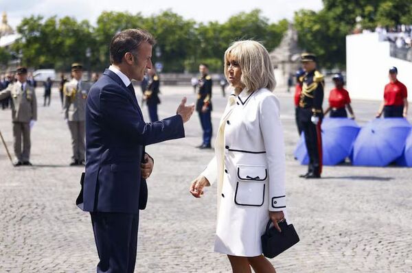 Macron demanda a influencer que dijo que la primera dama de Francia es un hombre