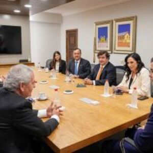 Presidente Peña impulsa oportunidades de inversión en Paraguay  tras reunión con el presidente de la Cámara de la Construcción de Chile :: Presidencia de la República del Paraguay