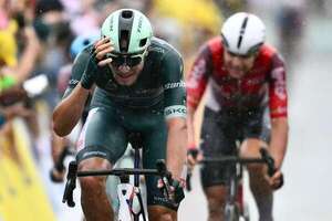 Ciclismo: Jonathan Milan se acerca al verde en París tras un esprint descafeinado - Polideportivo - ABC Color
