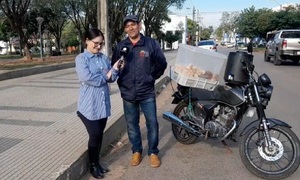 El “Rey de las Empanadas” vuelve a rodar por Oviedo tras recuperar su moto robada - OviedoPress
