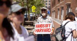 La Nación / Donald Trump continúa su presión sobre Harvard