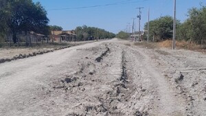 En Bahía Negra, otra vez hacen “vaquita” para arreglar calles