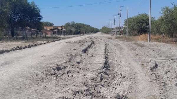 En Bahía Negra, otra vez hacen “vaquita” para arreglar calles
