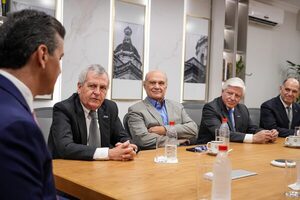 Peña promueve oportunidades de inversión ante Cámara de la Construcción de Chile - .::Agencia IP::.