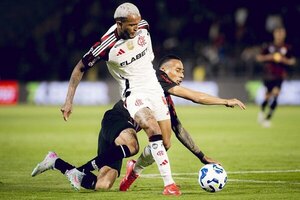 Versus / Flamengo gana al Bragantino y queda a un punto de la cima del Brasileirao