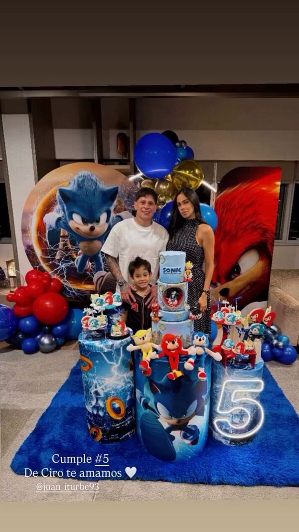 Popular / Juntos pero no revueltos: ¡Juan Iturbe y Guada González volvieron a posar juntos!