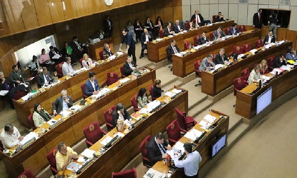 Cartismo deja sin cuórum intento de debatir precios de la carne en el Senado - OviedoPress