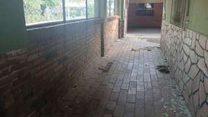 ¿Al borde del cierre? Precariedad causa éxodo masivo de un colegio de Ypacaraí - Nacionales - ABC Color