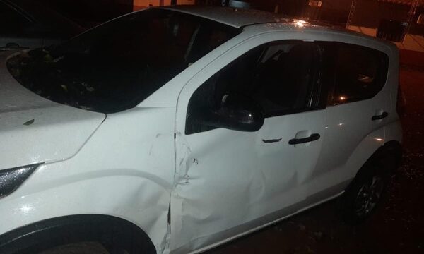 Alcoholizado protagoniza accidente e intenta huir