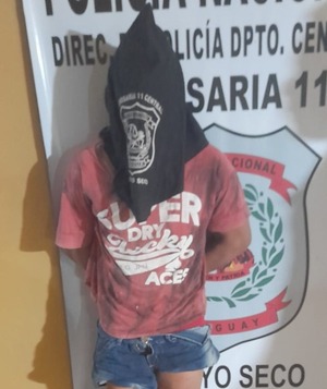 Joven atacó con machete a un agente policial y quedó detenido | Unicanal
