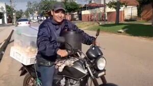 El Rey de las Empanadas, de Oviedo, recuperó su moto robada y volvió al trabajo
