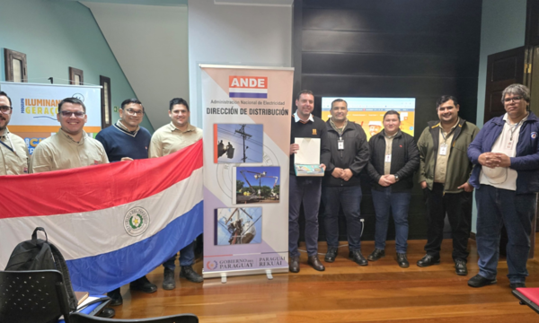 Técnicos de la ANDE se capacitan en Brasil para modernizar la infraestructura eléctrica del país.