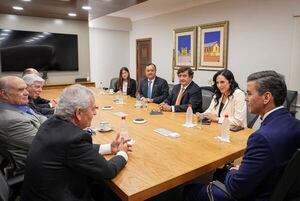 MOPC ignora a constructores locales, pero gestiona reunión entre Cámara Chilena y Peña - Economía - ABC Color
