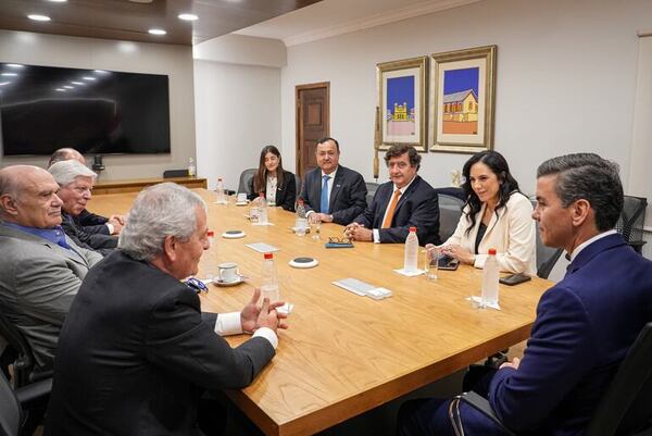 MOPC ignora a constructores locales, pero gestiona reunión entre Cámara Chilena y Peña - Economía - ABC Color