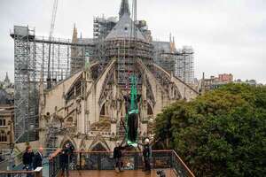 Notre Dame recupera sus 16 estatuas originales antes de la reapertura - Viajes - ABC Color